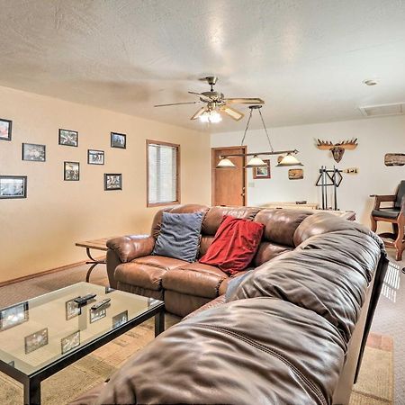 Munds Park Cabin With Fire Pit And Wraparound Porch! Εξωτερικό φωτογραφία