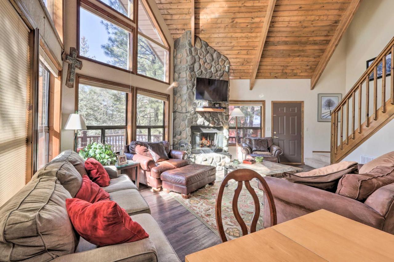 Munds Park Cabin With Fire Pit And Wraparound Porch! Εξωτερικό φωτογραφία