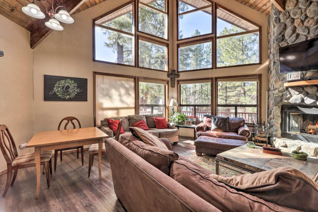 Munds Park Cabin With Fire Pit And Wraparound Porch! Εξωτερικό φωτογραφία