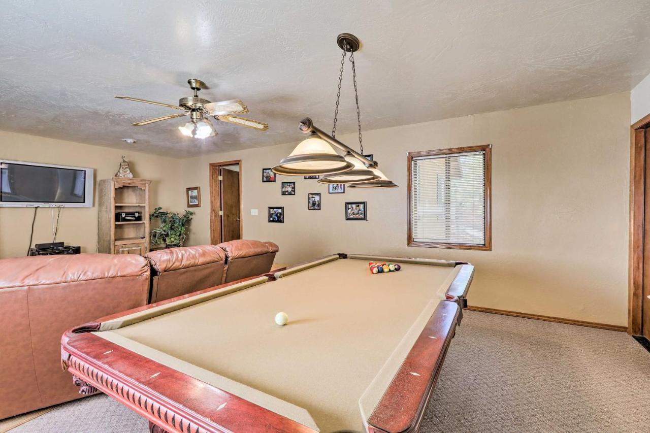 Munds Park Cabin With Fire Pit And Wraparound Porch! Εξωτερικό φωτογραφία